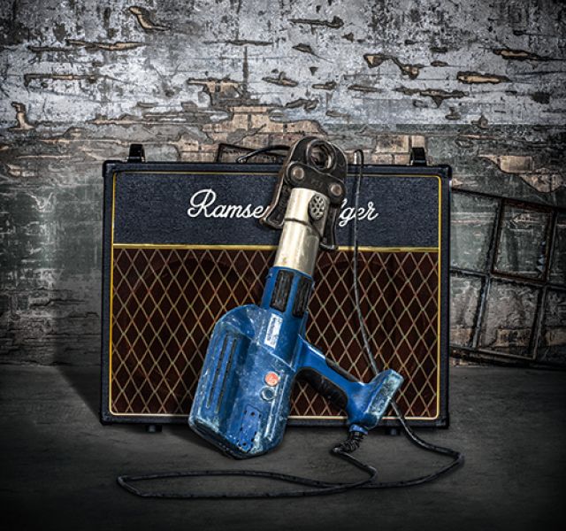 Heizungstechnik - Musikboxe mit Werkzeug