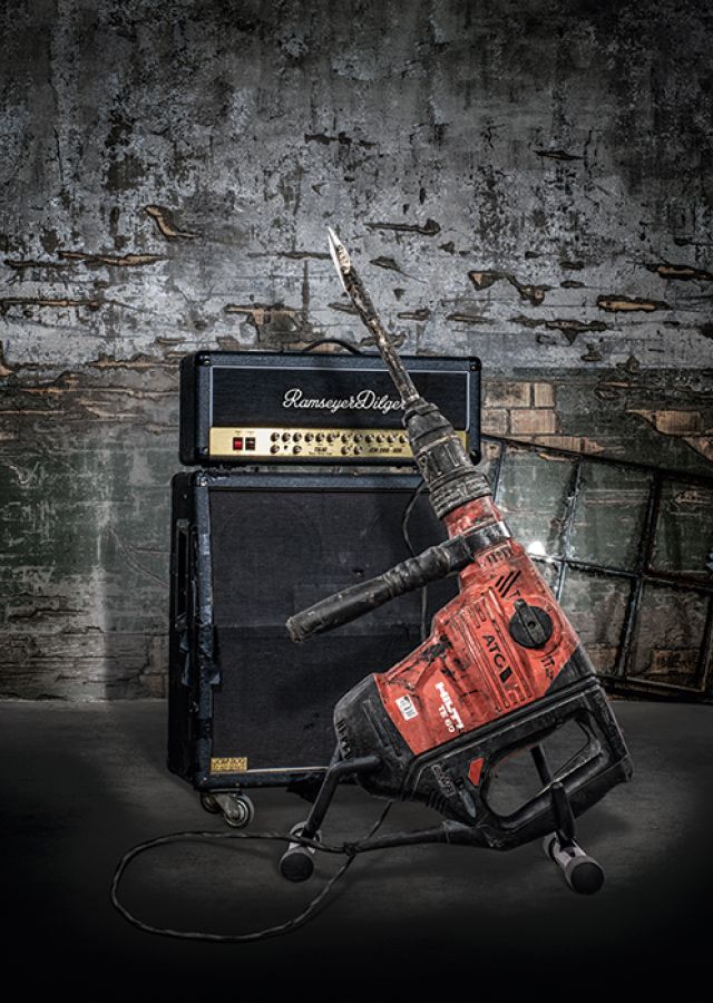 Sanitärtechnik - Musikboxe mit Werkzeug